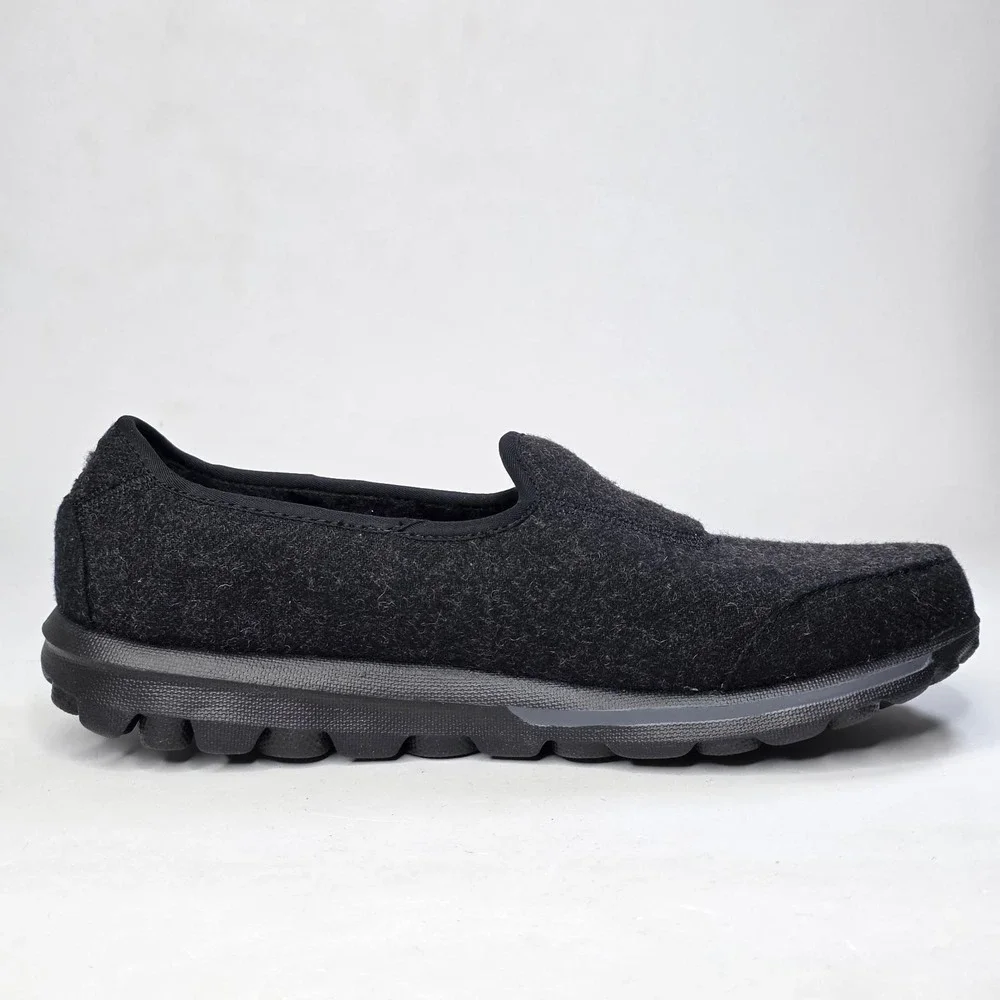 Skechers GOwalk Shoes Women's 11 Black Faux Fur Memory Form Slip On Slippers NEW